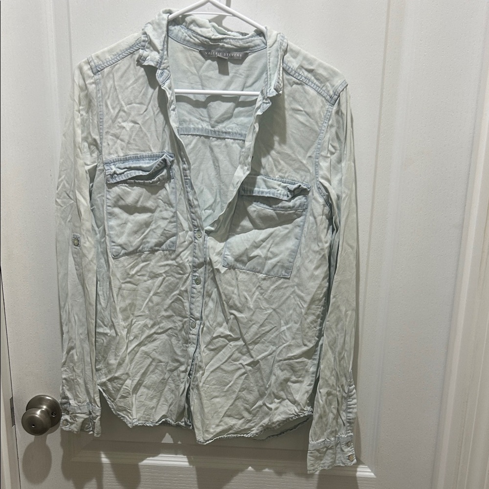 💰Valerie Stevens Gray button down